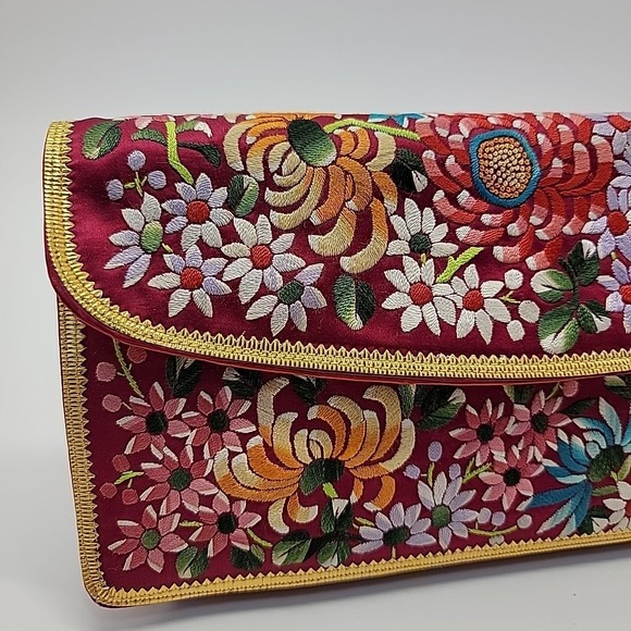 Vtg 60s Asian‎ Embroidery Purse Bag Clutch Red Silk Gold Birds Floral Colorful